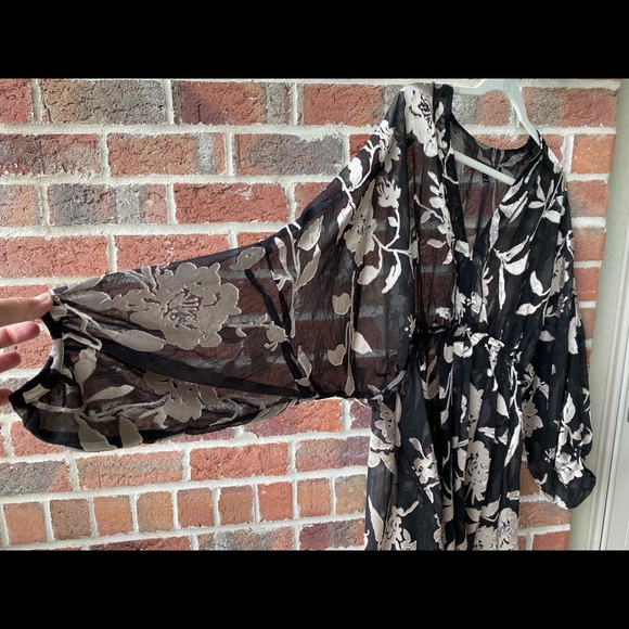 Lane Bryant 14/16 Sheer tunic With empire waist. - Picture 4 of 7